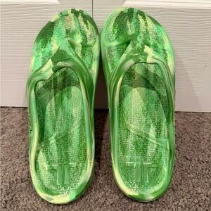 Green Women's Foam Toe-Post Sandals